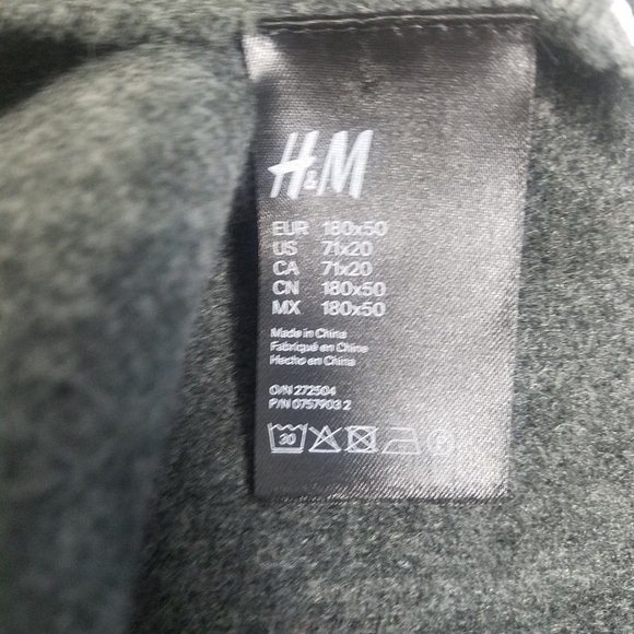 H&M gray long men's scarf - Picture 8 of 9